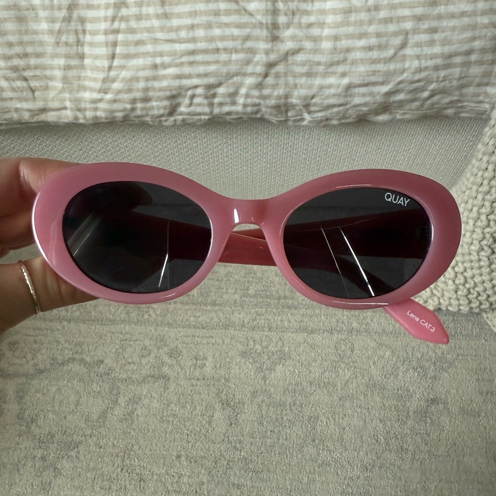 Quay Australia Rose Pink Oval Sunglasses